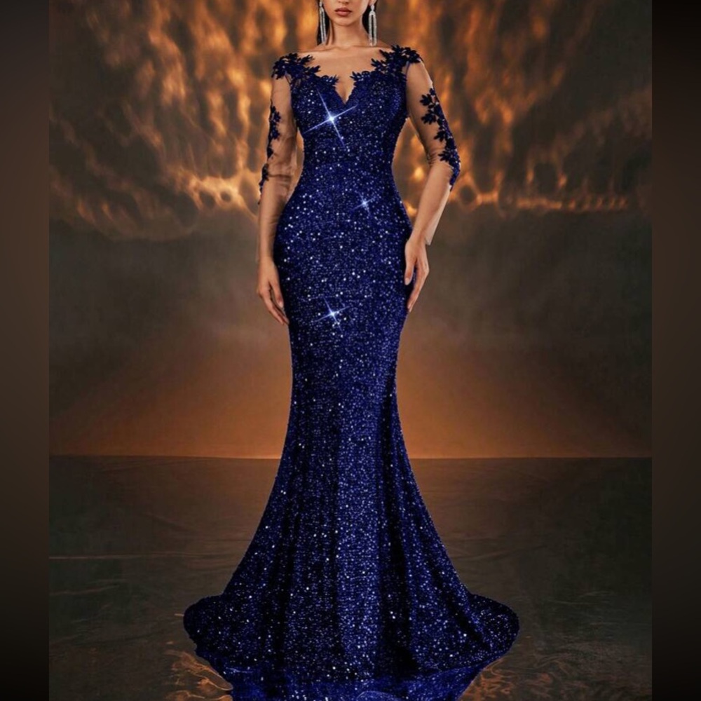 Elegant Blue Lace Evening Dress